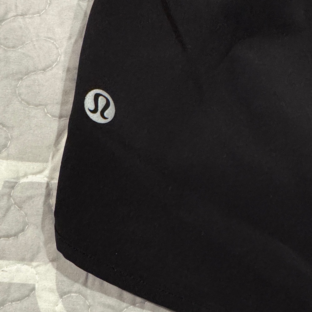 lululemon athletica Black Hotty Hot Shorts - Picture 2 of 4